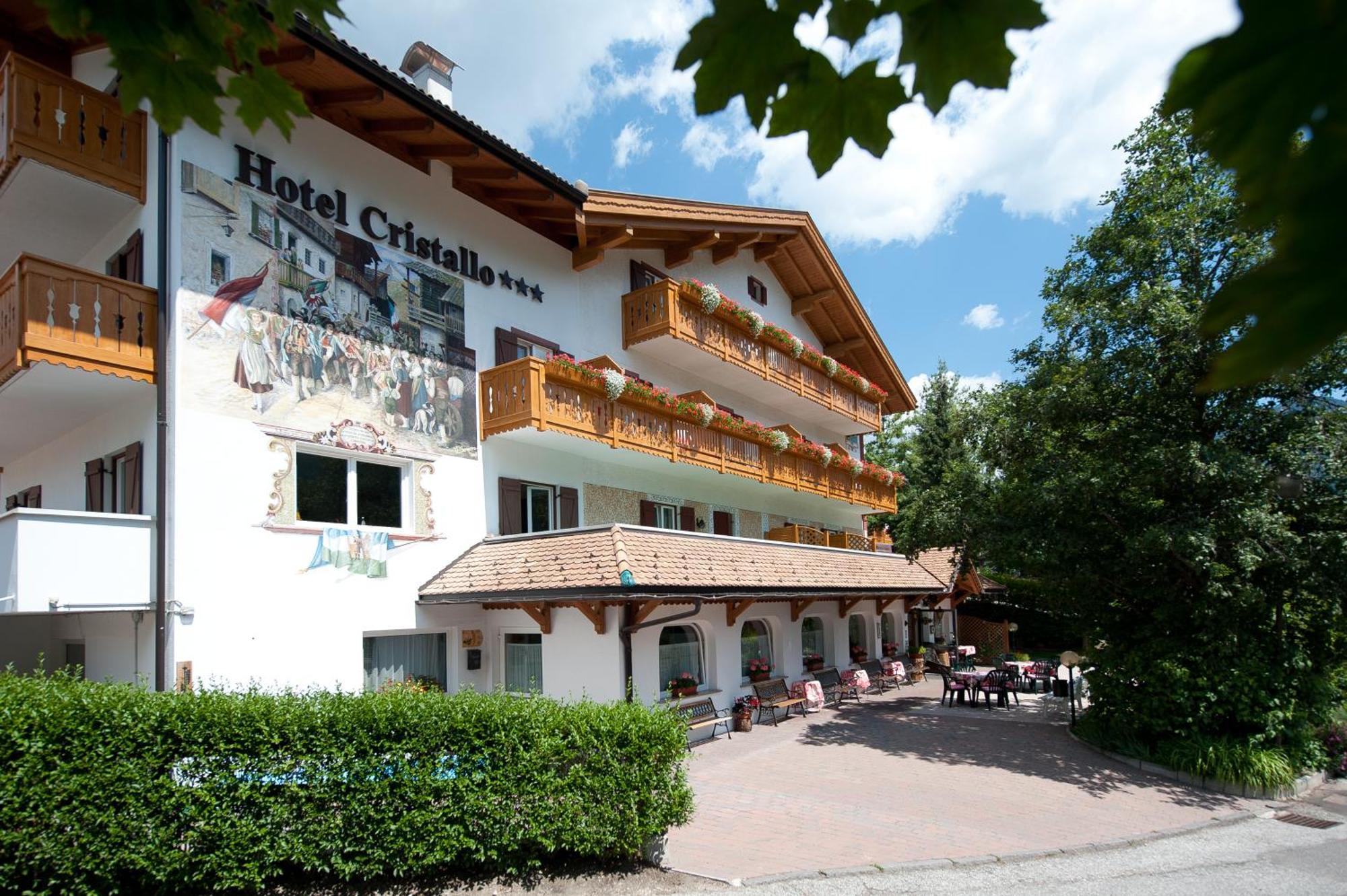 Hotel Cristallo Vigo di Fassa Exterior photo